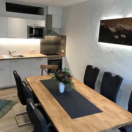 Apartment In Fuegen Near Spieljochbahn, Cleaning Included * Fuegen