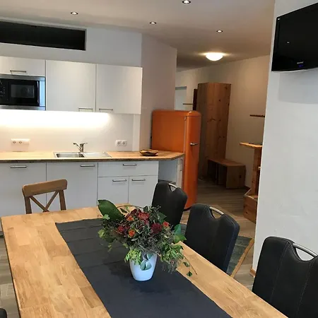 Fuegen, Fuegen, Cleaning Included Apartment *